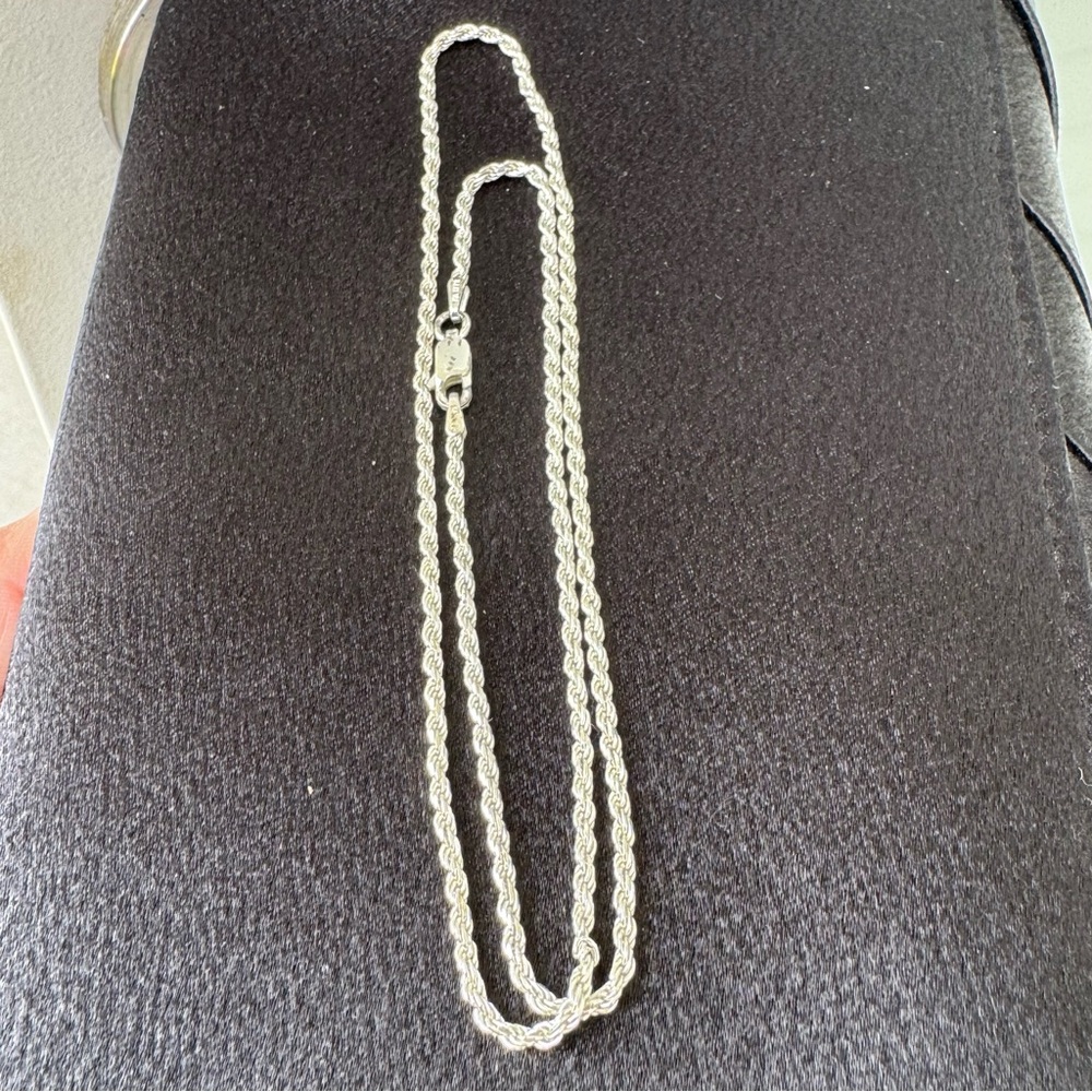 Elegant Silver Rope Chain Necklace - Picture 3 of 10